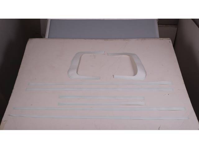 GT Center Body Side C Stripe Kit, White, Non-Reflective