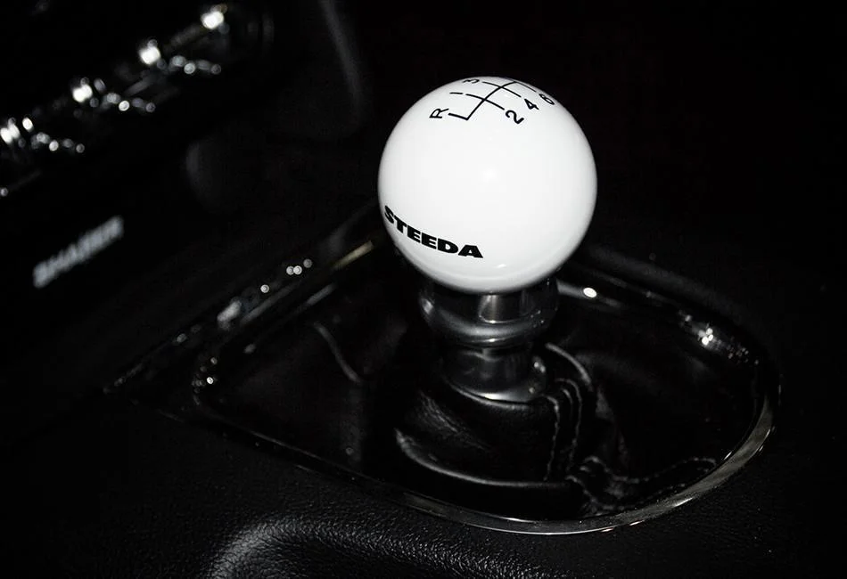 Steeda S550 6-Speed Shift Knob – White | 2015-2017 Ford Mustang (203-E226ULSI20)